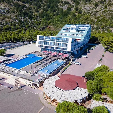 Adriatic Hotel *