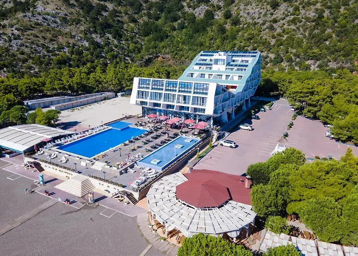 Adriatic Hotell *
